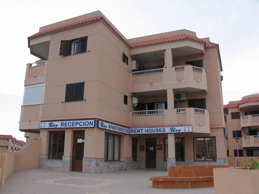 Apartamentos Tesy La Manga del Mar Menor Oda fotoğraf