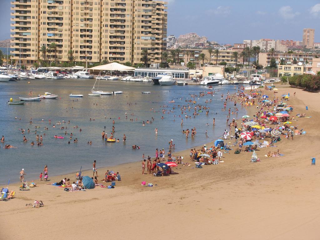 Apartamentos Tesy La Manga del Mar Menor Oda fotoğraf